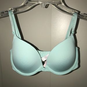 vs pink bra